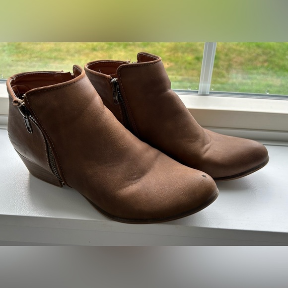 Esprit fall ankle boot - Picture 1 of 3